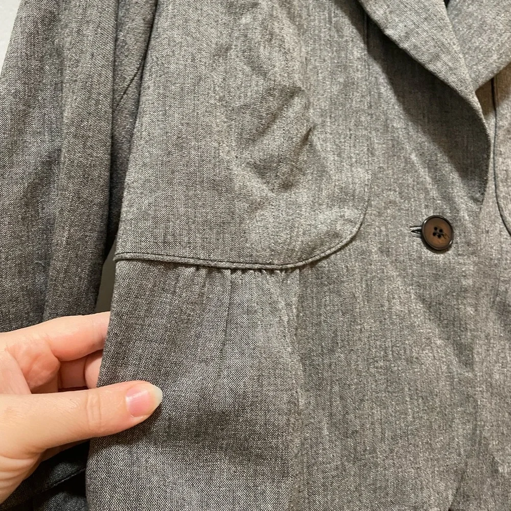 Club Monaco Grey Tailored Suit Set - Picture 5 of 16